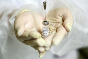 ELLITORAL_355366 |  KIRILL KUDRYAVTSEV Télam 05/12/2020 Moscú: Rusia empezó a vacunar contra el coronavirus a los principales grupos de riesgo.. Foto: AFP/cbri