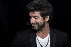 Gentileza producción / Paz Coria Fotografías Es como la canción volviendo al útero, como era cuando todavía no caminaba , afirma el ex Caballeros de la Quema.