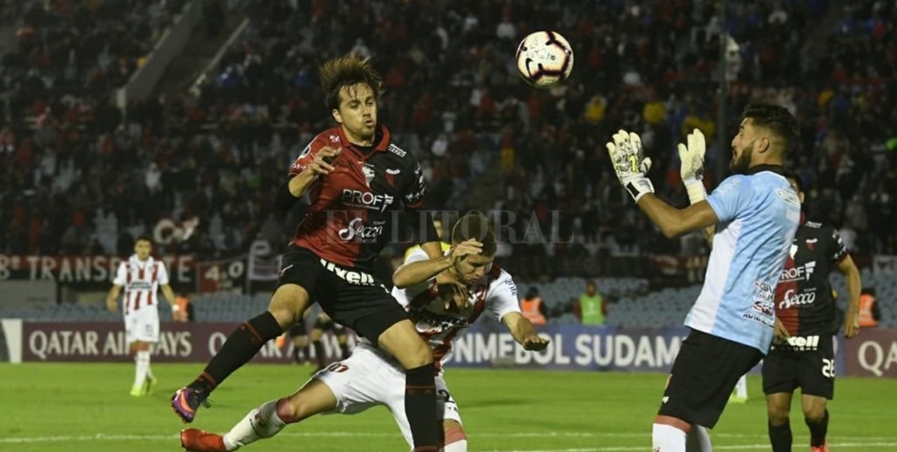 Colón empató sin goles con River Plate de Uruguay