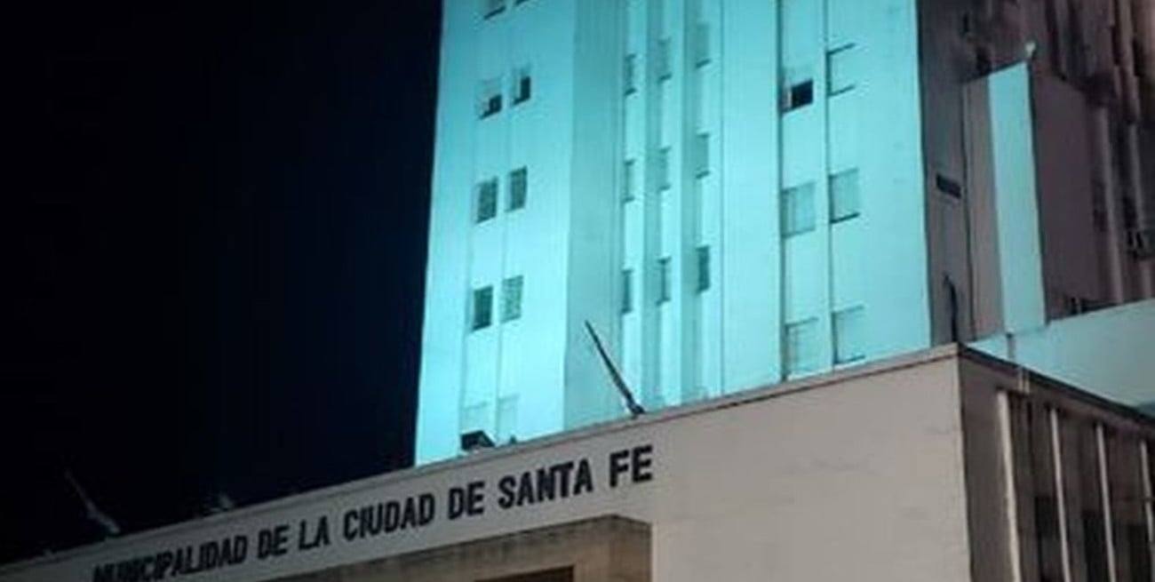 La Municipalidad de Santa Fe y la Casa Rosada, iluminadas en honor a Diego Maradona