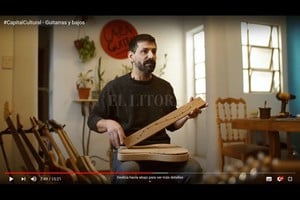 ELLITORAL_337206 |  Captura de pantalla / Capital Cultural Tengo un interés profundo en establecer redes con los colegas y con las personas que fabrican accesorios a la luthería en la ciudad y las zonas aledañas , remarcó Pablo Lara en su charla con El Litoral.