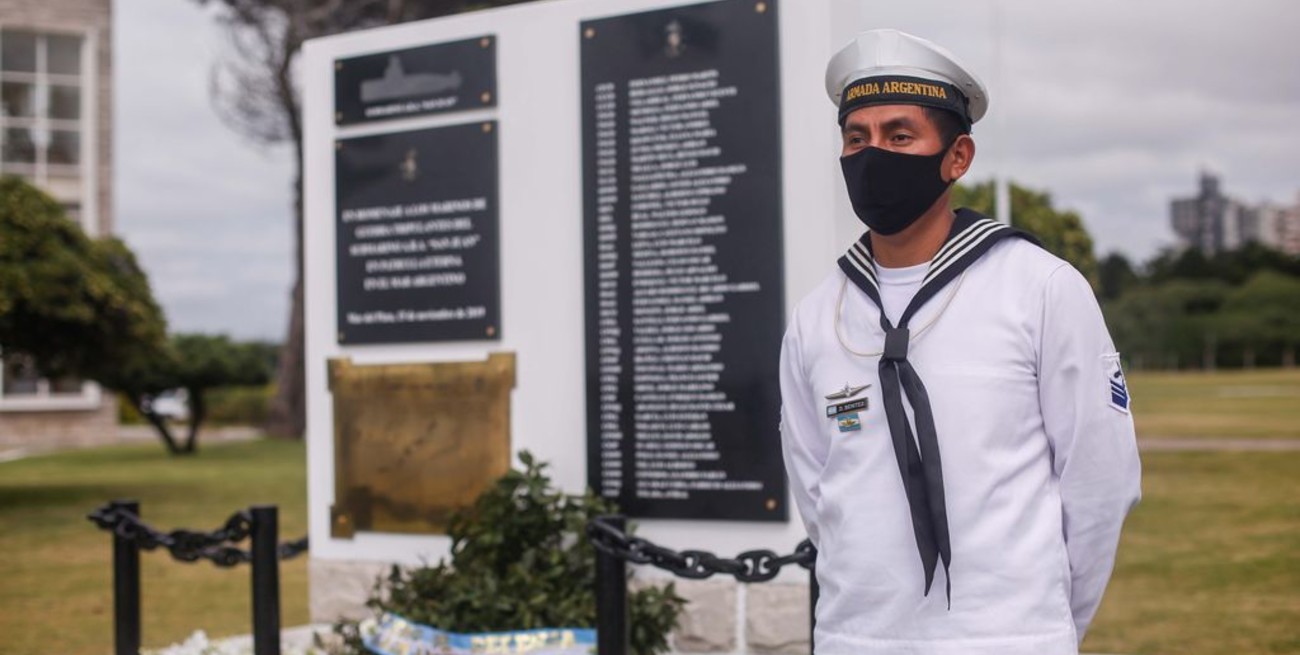 Homenajean a los 44 tripulantes del ARA San Juan en la Base Naval de Mar del Plata
