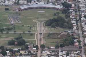 ELLITORAL_163362 |  Archivo El Litoral / Manuel Fabatía Vecinos del parque y La Redonda consideran inapropiado realizar un mega recital en el lugar.