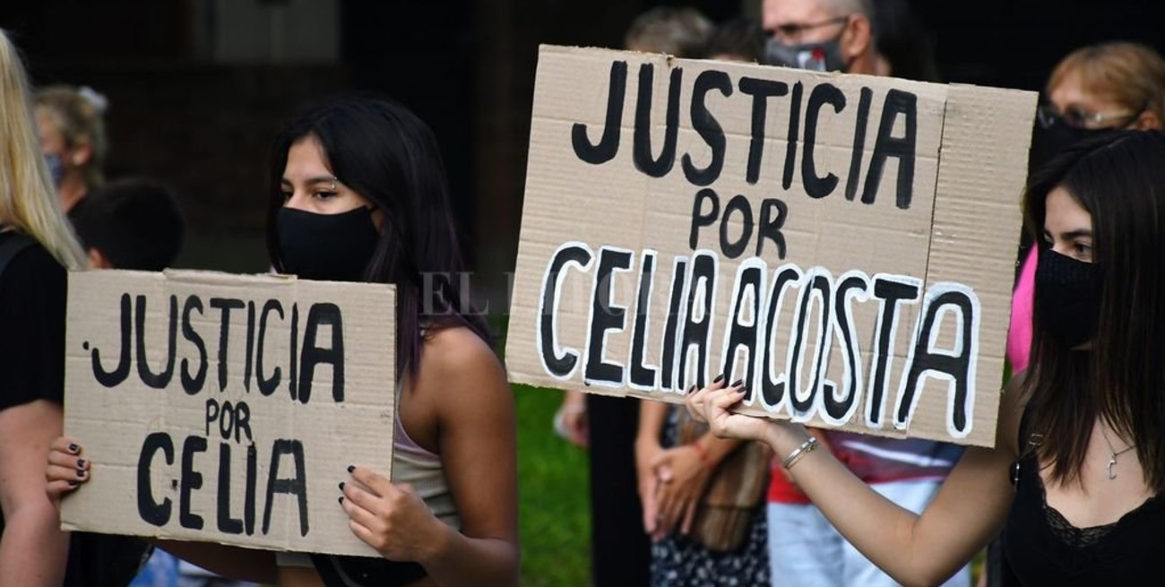 Realizaron una marcha para pedir justicia por el femicidio de Carcarañá