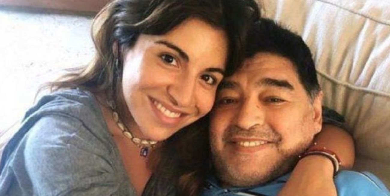 Gianinna Maradona en contra de la subasta de los bienes de su padre