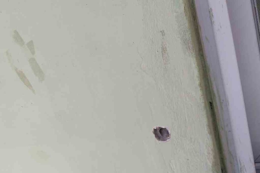 ELLITORAL_396128 |  Gentileza Las paredes de la casa quedaron marcadas con más de una decena de impactos.