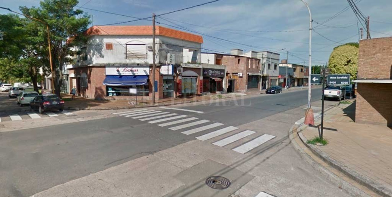 A punta de pistola robaron una panadería en barrio Villa Setúbal