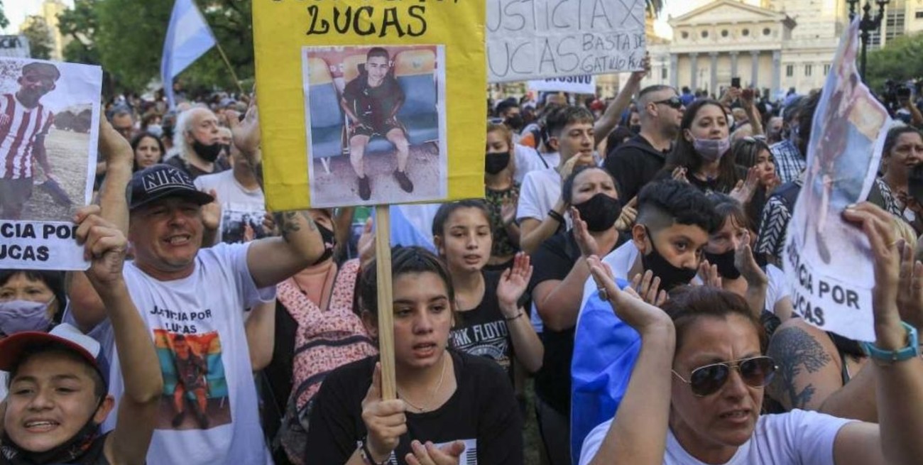 Los tres compañeros de Lucas González aseguraron que los policías nunca se identificaron