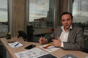 ELLITORAL_386221 |  Mauricio Garín. Cuando uno mira la zona metropolitana, todas aquellas localidades que están alrededor de la ciudad de Santa Fe tienen déficit de suministro de esta fuente de energía. Lo que nosotros hicimos fue mirar esa problemática desde esa perspectiva .