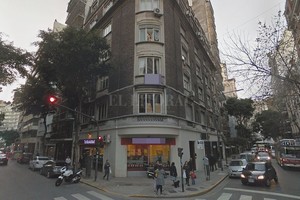 ELLITORAL_219551 |  Captura digital Google Maps Street View Edificio de Juncal y Uruguay, donde vive la expresidenta, que fue allanado este lunes por orden del juez Bonadío.