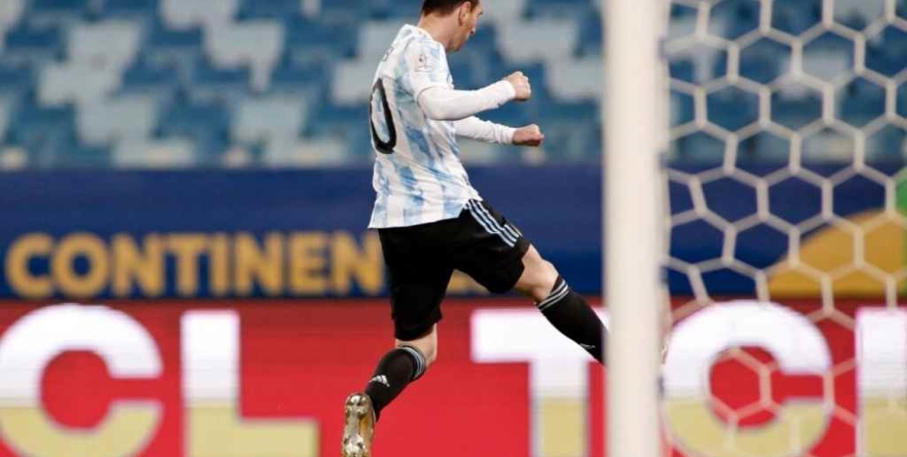 Con triplete, Messi superó el récord de Pelé y se convirtió en el máximo goleador en una Selección sudamericana 