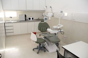 Gentileza Gobierno de la Provincia Atención. En el centro se realizarán consultas de medicina general, pediatría, clínica, odontología (foto), salud mental, enfermería y ginecología.