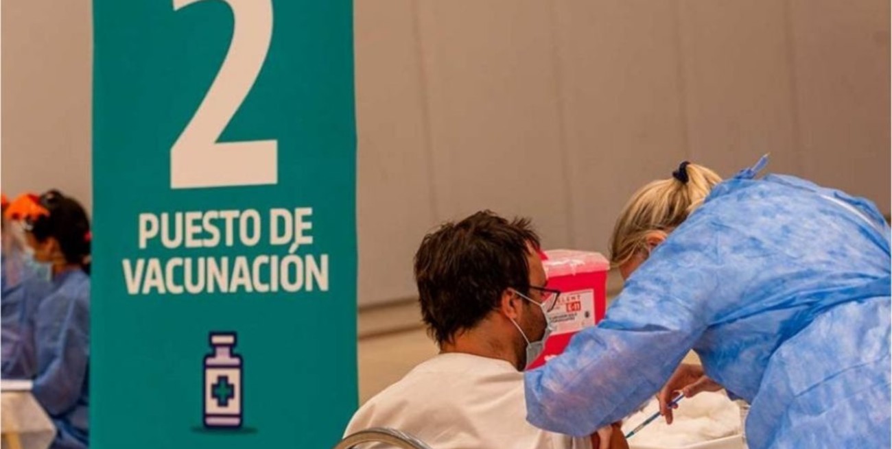 Córdoba comienza a vacunar con segunda dosis sin turnos a mayores de 18 años