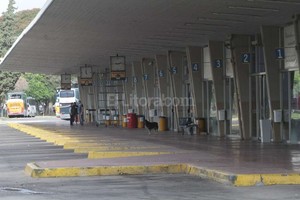 Mauricio Garín / Archivo El Litoral Vacía. Si se concreta la medida de fuerza, los colectivos de larga distancia no prestarán servicio ni el fin de semana.