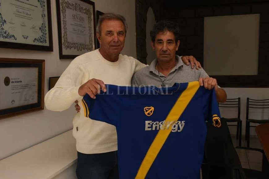 ELLITORAL_419184 |  Mauricio Garín Oscar Bono y Héctor Acosta, dos referentes de Sportivo Guadalupe, otro de los representantes liguistas en Mendoza.