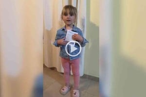 ELLITORAL_412491 |  Captura de video Malena, la nena de 3 años que invita a todos a vacunarse.
