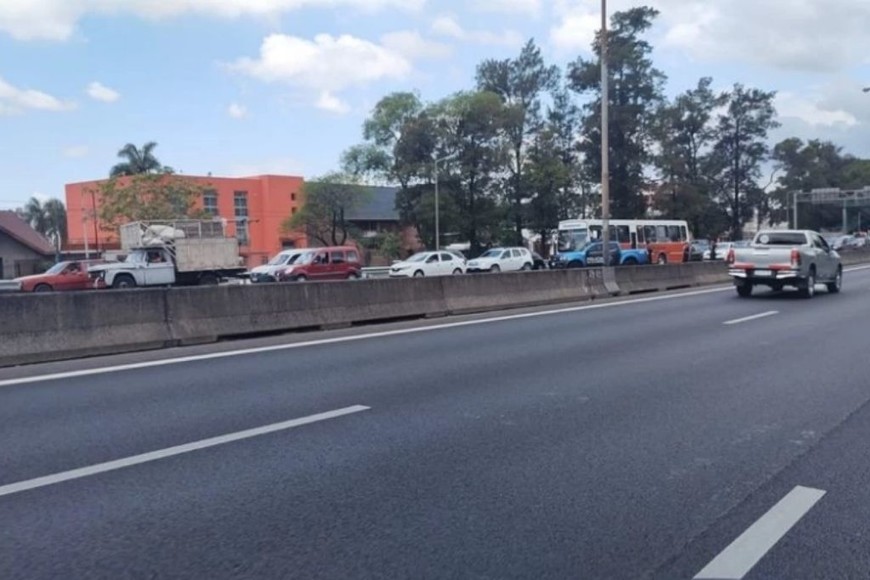 ELLITORAL_422558 |  Gentileza El embotellamiento que se generó consecuencia de la protesta.