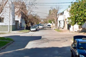ELLITORAL_403854 |  Captura de Pantalla - Google Street View Agustín Delgado al 3900, una de las calles más golpeadas del barrio Scheneider.