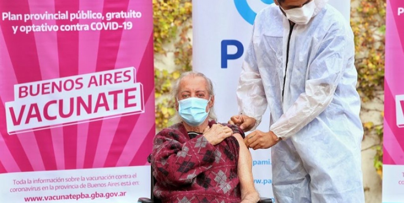 Buenos Aires anunció vacuna libre para los mayores de 50 años