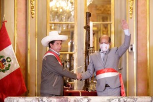ELLITORAL_434923 |  Presidencia Perú El presidente de Perú, Pedro Castillo, tomó juramento a Héctor Valer este martes en Lima
