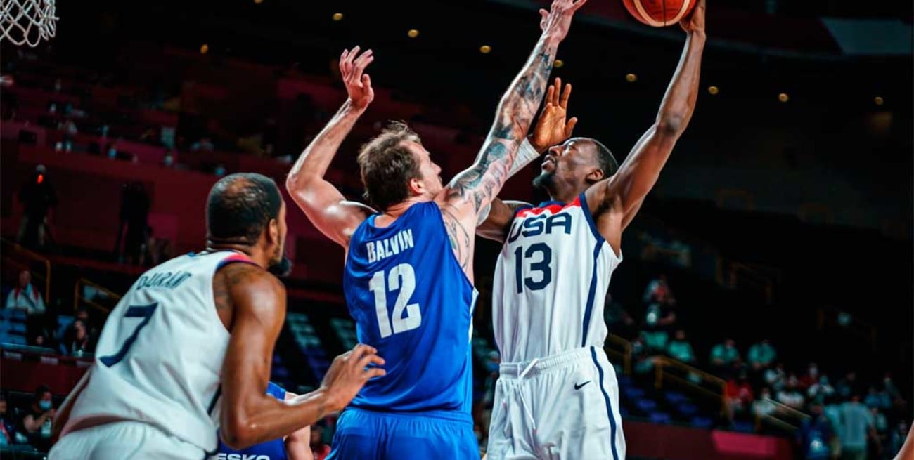 Estados Unidos venció a República Checa y le da esperanzas a Argentina en el básquet