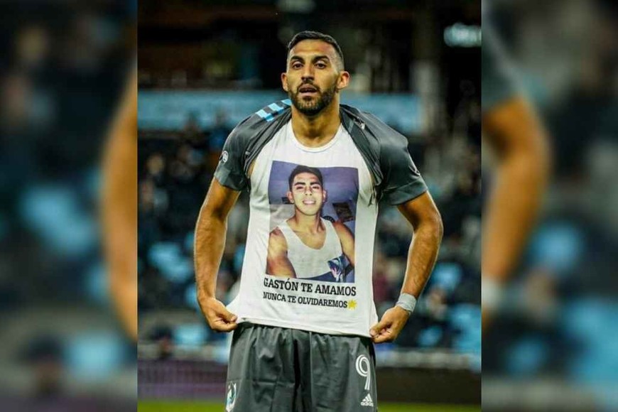 ELLITORAL_376263 |  Gentileza El emotivo festejo de  Wanchope  Ábila.