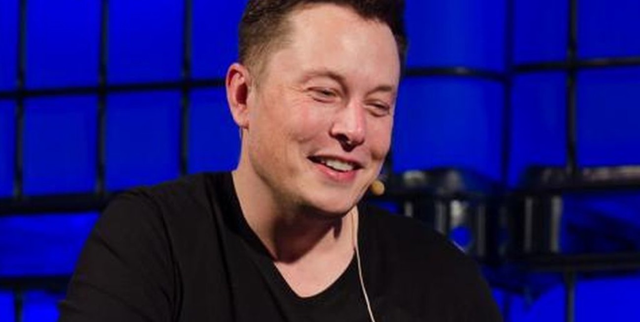 Elon Musk es el hombre más rico del mundo pero no tiene casa: vive en habitaciones de amigos