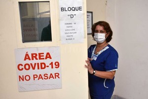 ELLITORAL_363900 |  Flavio Raina Alejandra Loza, enfermera del Área Covid (Bloque D).