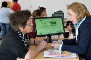 ELLITORAL_143277 |  Gentileza Municipalidad de Santa Fe En el Palacio Municipal es donde se hicieron más gestiones: se entregaron 24.220 unidades.