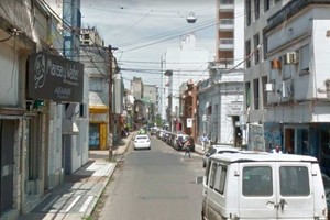 ELLITORAL_201982 |  Captura de Pantalla - Google Street View La peluquería robada está ubicada sobre calle Hipólito Yrigoyen, a metros de San Jerónimo