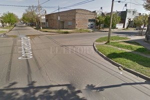ELLITORAL_191547 |  Captura digital - Google Maps Street View Intersección de las calles Perú y Cochabamba, en el barrio Barranquitas.