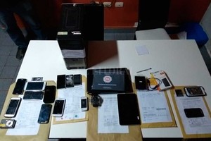 Gentileza Ministerio de Seguridad de Santa Fe Parte del material secuestrado por los pesquisas