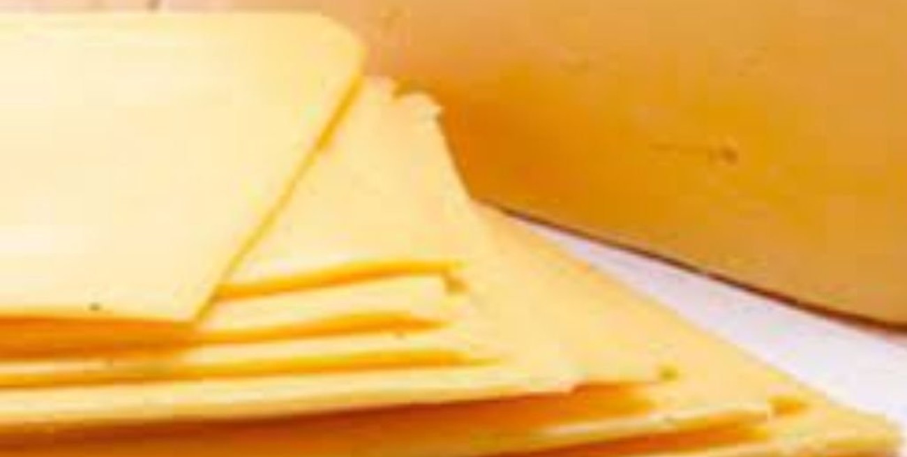 La ANMAT prohibió la elaboración y venta de una marca de queso Tybo