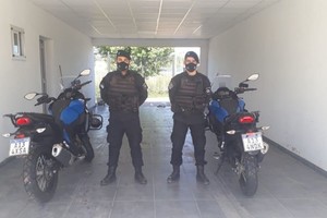 ELLITORAL_436623 |  Relaciones Policiales Se trata de los suboficiales de Policía Luis Luque y Brian Hernández, de la Policía de Acción Táctica.