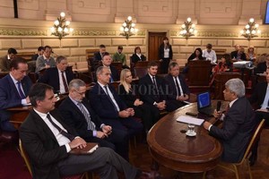 Guillermo Di Salvatore En septiembre de 2019, Jorge Baclini presentó su informe anual ante la Legislatura y entre los acompañantes estuvo Marcelo Sain, director del OI.