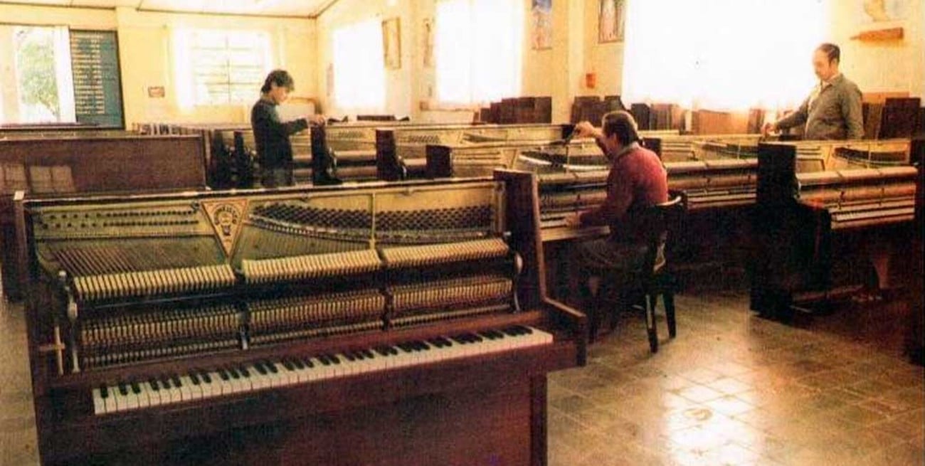 La historia de "La Primera": la fábrica de pianos orgullo  de Pilar que hoy vive en el recuerdo de sus trabajadores
