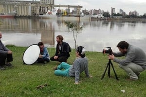 ELLITORAL_181233 |  Gentileza Municipalidad / Mauricio Centurión A pesar de que no había vuelto desde que cruzaba caminando el Puente Palito para ir a pescar con mis amigos, me sentí como en mi casa, hablando de cosas que conozco , dijo el artista.