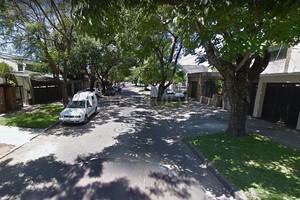 ELLITORAL_249077 |  Captura digital - Google Maps Streetview Calle Santiago al 3500, lugar desde donde la mujer logró escapar.