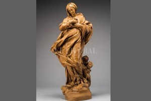 ELLITORAL_422946 |  Inmaculada Concepción, Isidro Carnicero La grandeza que reconocemos en María no es una grandeza que se eleva junto a la grandeza de Dios, como una manifestación más pequeña. Se trata de la misma grandeza de Dios, de la misma Luz, que brilla en Ella que supo aceptar y entrar en el plan divino.