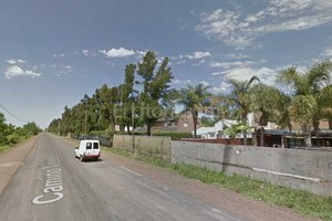 ELLITORAL_157974 |  Captura de Pantalla - Google Street View Un vecino de la zona de countries, a la vera de la autopista a Rosario, fue víctima de un intento de secuestro virtual