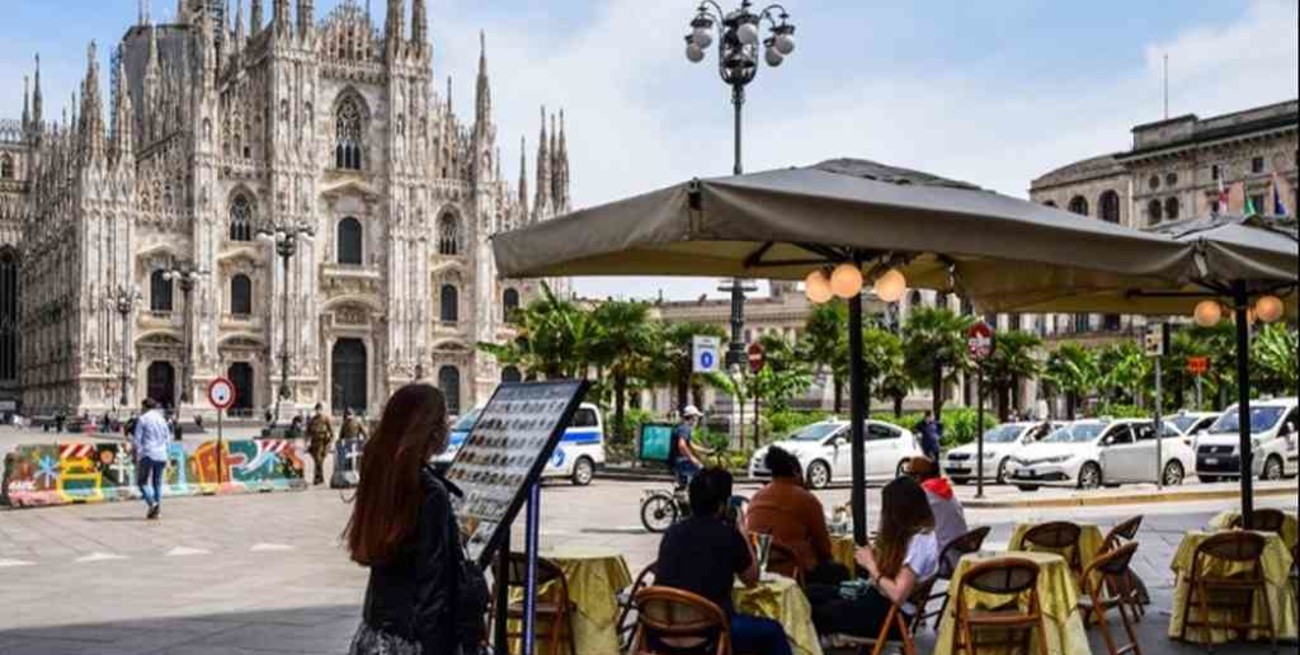 Italia flexibiliza su cuarentena para viajeros en busca de relanzar el turismo antes del verano