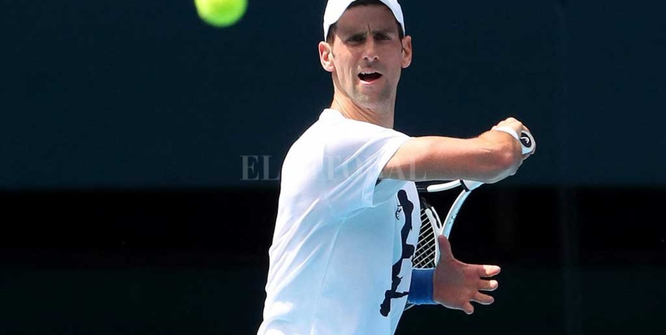 ¿Mintió Djokovic en su declaración de ingreso a Australia?