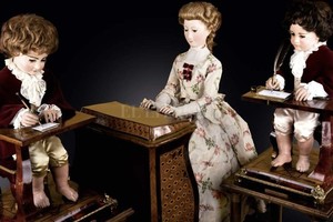Archivo El Escribiente, el Dibujante y la Pianista, los autómatas creados por Pierre Jaquet-Droz en el S. XVIII.