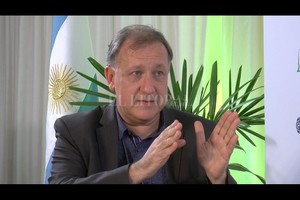 ELLITORAL_419873 |  Archivo El Litoral Para Scolari, los esfuerzos académicos por comprender qué pasa en nuestra sociedad son bienvenidos. Pero su impresión es que, a veces, la ficción puede decir más que las ciencias sociales.