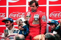 La vida de Reutemann en fotos: su faceta deportiva y política