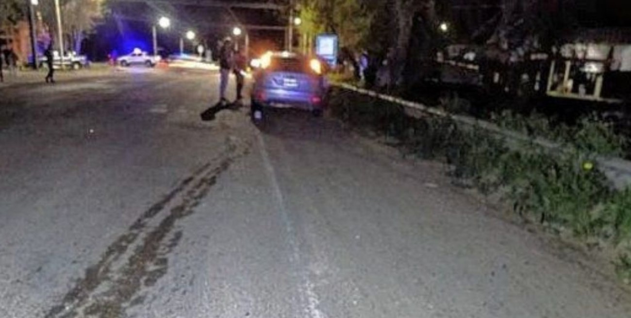 Un hombre falleció tras ser arrollado por un auto en Victoria