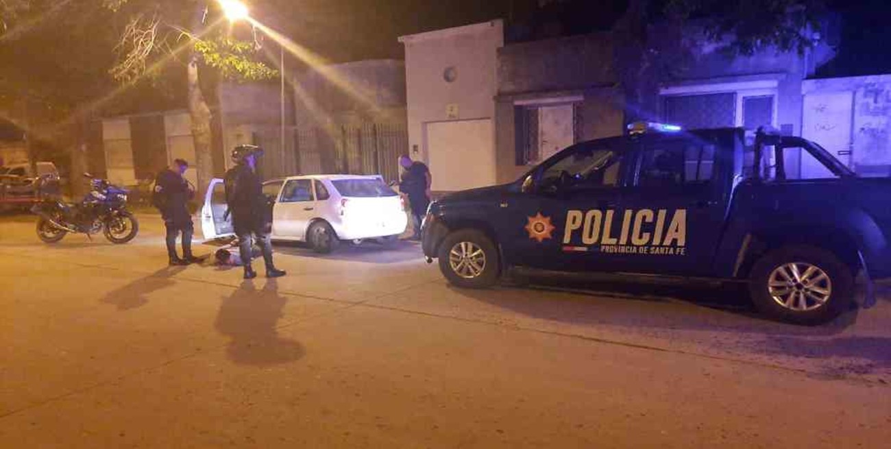 Venado Tuerto: alcoholizado huyó de un control, chocó un patrullero y lesionó a un policía