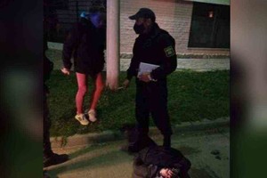 ELLITORAL_377245 |  Gentileza Evangelina Thomas indicó que el hombre le había sacado una mochila con una notebook y un celular. Fue detenido.