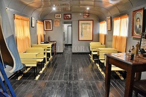 Gentileza El vagón que alojó los empeños Ángela Peralta Pino. Su silenciosa y bella aula es testimonio de un tiempo de siembra en una nación que apostaba en crecer alrededor de la educación pública.