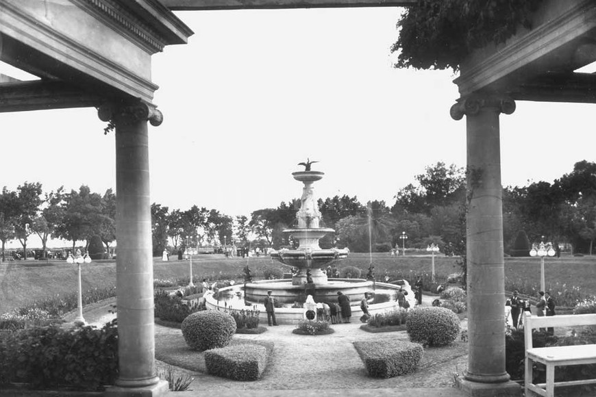 ELLITORAL_414099 |  Archivo El Litoral La fuente en el Parque Oroño